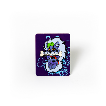 Roxanne Wolf Anstecker