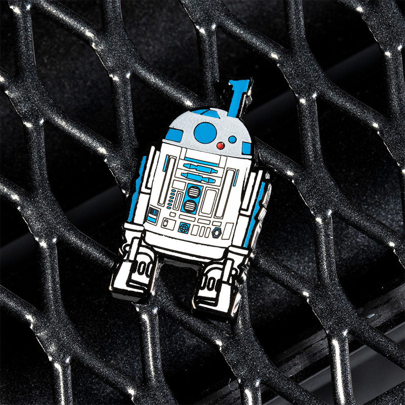 Star Wars Pin Set 1.21 – 2-1B and R2-D2 (with Sensorscope)