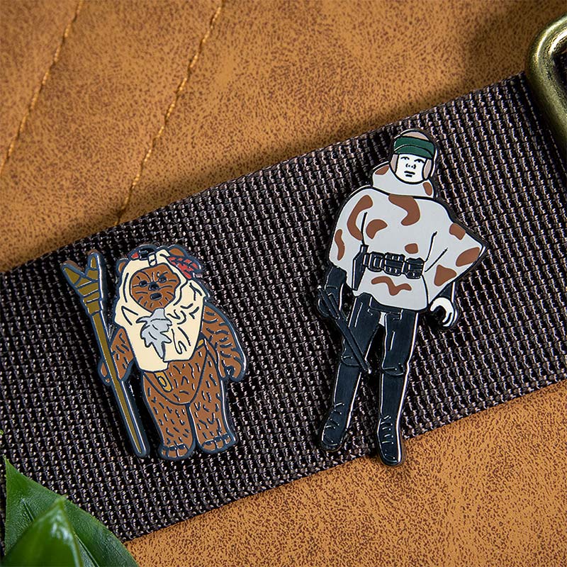 Star Wars Pin-Set 1.41 – Paploo und Luke Skywalker (im Kampfponcho)