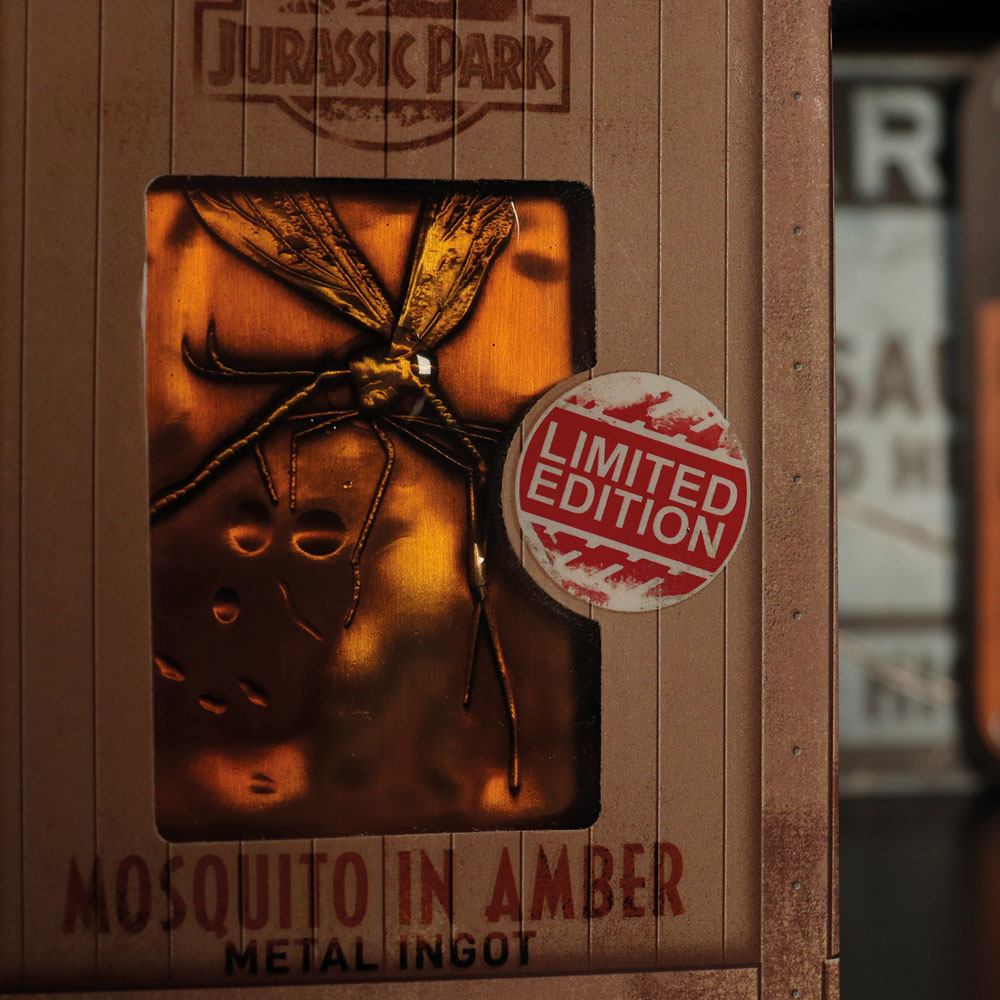 Jurassic Park Collector Metal Ingot - Mosquito in Amber