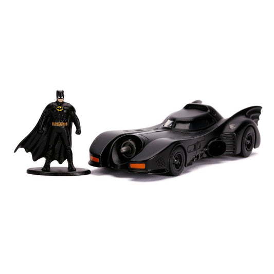 Batmobile et Batman